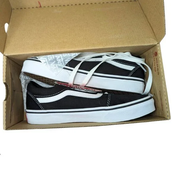 Vans NIB Youth 4 Black & White Ward Low Top Suede Lace Up Sneakers - Picture 6 of 10